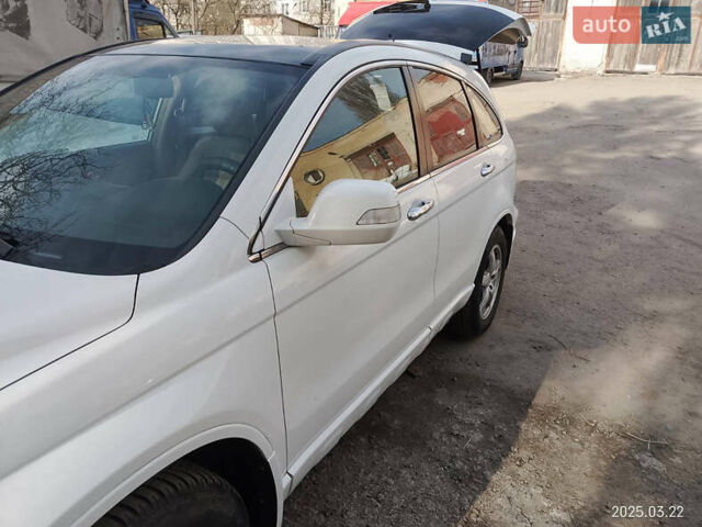 Белый Хонда СРВ, объемом двигателя 2.2 л и пробегом 228 тыс. км за 13300 $, фото 4 на Automoto.ua