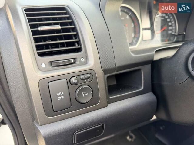 Белый Хонда СРВ, объемом двигателя 2.2 л и пробегом 195 тыс. км за 15800 $, фото 41 на Automoto.ua