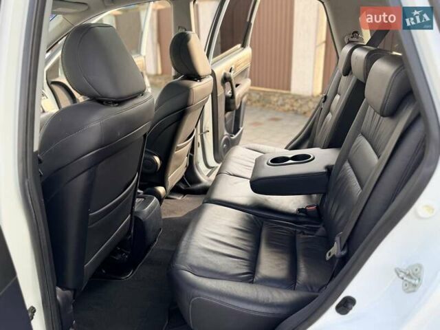 Белый Хонда СРВ, объемом двигателя 2.2 л и пробегом 195 тыс. км за 15800 $, фото 37 на Automoto.ua