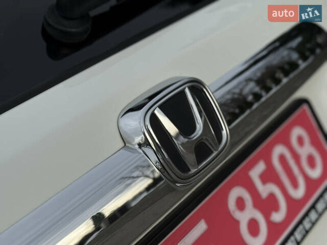 Белый Хонда СРВ, объемом двигателя 2.2 л и пробегом 177 тыс. км за 15500 $, фото 21 на Automoto.ua