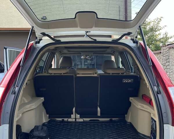 Белый Хонда СРВ, объемом двигателя 2.2 л и пробегом 222 тыс. км за 18600 $, фото 5 на Automoto.ua