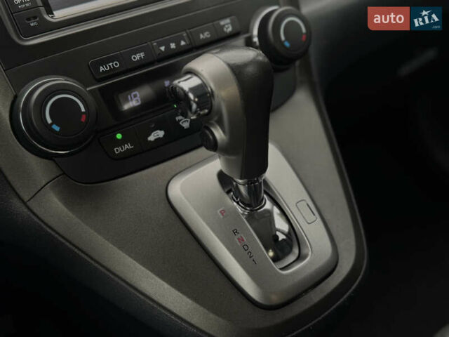 Белый Хонда СРВ, объемом двигателя 2.2 л и пробегом 177 тыс. км за 15500 $, фото 57 на Automoto.ua