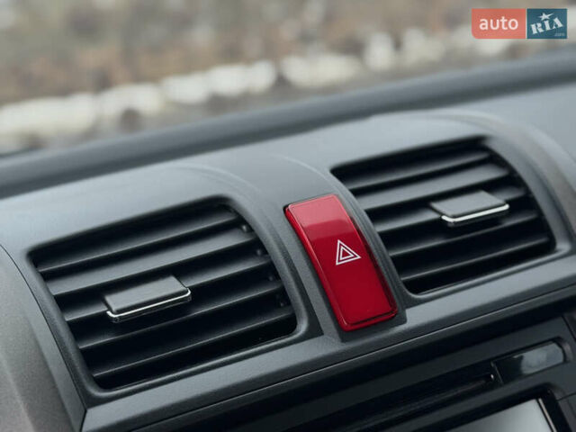 Белый Хонда СРВ, объемом двигателя 2.2 л и пробегом 177 тыс. км за 15500 $, фото 47 на Automoto.ua