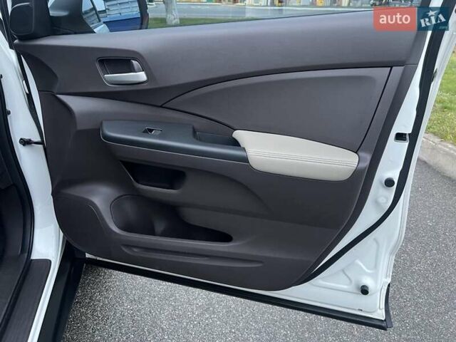 Белый Хонда СРВ, объемом двигателя 2.35 л и пробегом 113 тыс. км за 17200 $, фото 34 на Automoto.ua