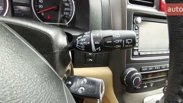 Белый Хонда СРВ, объемом двигателя 2.2 л и пробегом 222 тыс. км за 18600 $, фото 7 на Automoto.ua