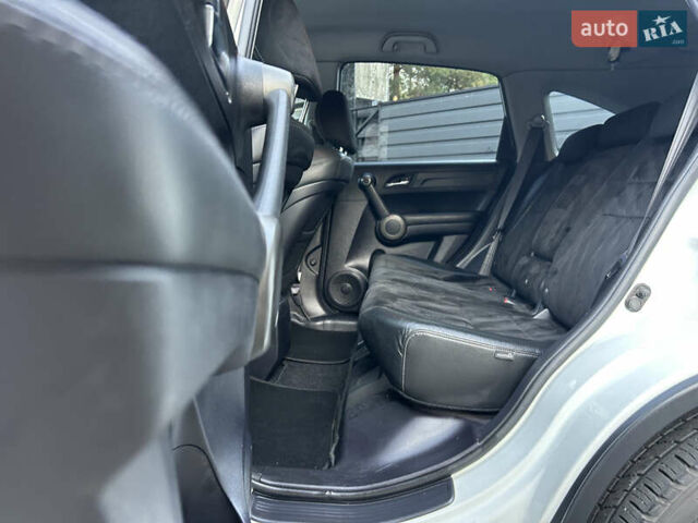 Белый Хонда СРВ, объемом двигателя 2 л и пробегом 280 тыс. км за 11999 $, фото 37 на Automoto.ua