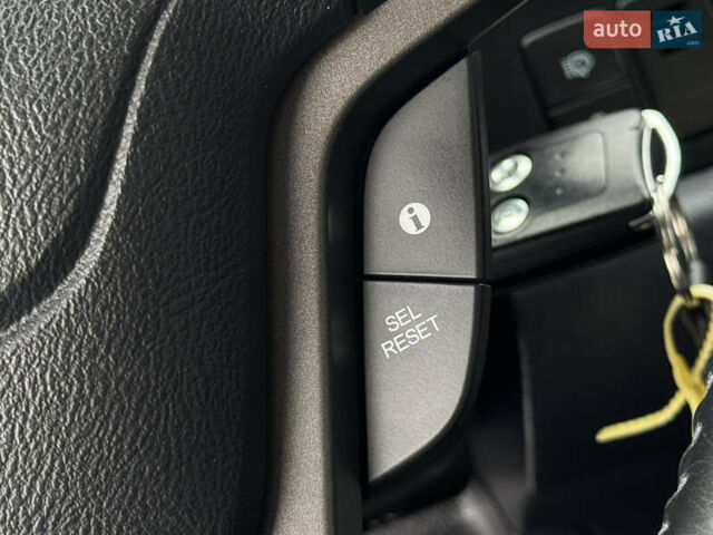 Белый Хонда СРВ, объемом двигателя 2.2 л и пробегом 177 тыс. км за 15500 $, фото 42 на Automoto.ua