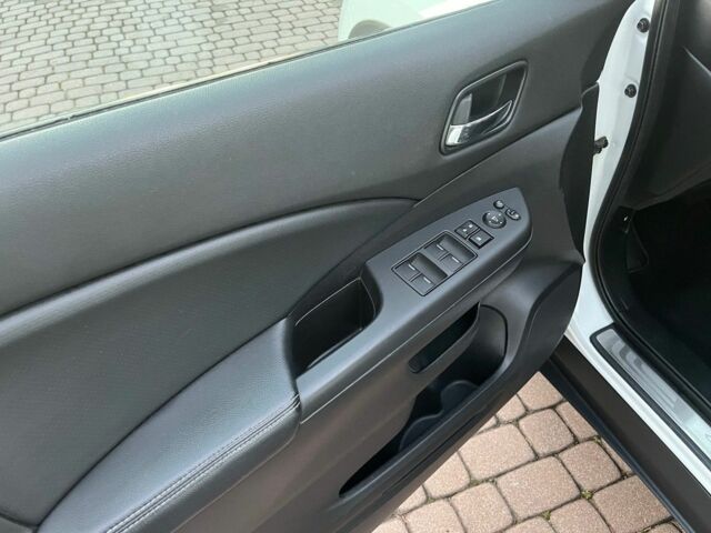 Белый Хонда СРВ, объемом двигателя 2 л и пробегом 121 тыс. км за 7500 $, фото 18 на Automoto.ua