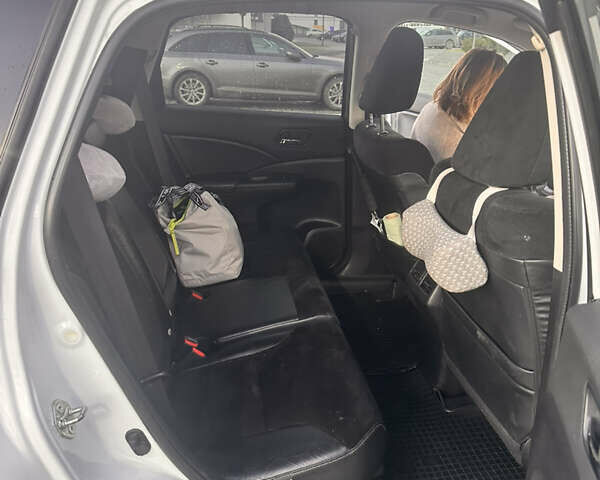 Белый Хонда СРВ, объемом двигателя 2.2 л и пробегом 152 тыс. км за 18750 $, фото 17 на Automoto.ua