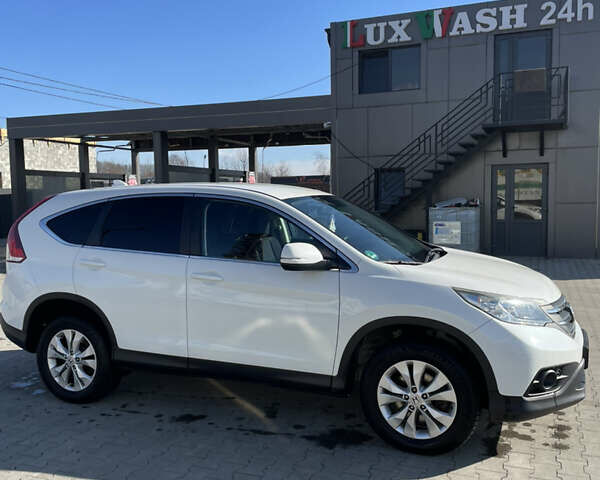 Белый Хонда СРВ, объемом двигателя 2.2 л и пробегом 130 тыс. км за 17300 $, фото 4 на Automoto.ua