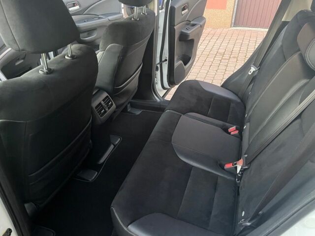 Белый Хонда СРВ, объемом двигателя 2 л и пробегом 121 тыс. км за 7500 $, фото 20 на Automoto.ua