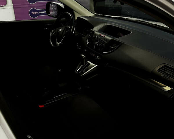 Белый Хонда СРВ, объемом двигателя 2.2 л и пробегом 208 тыс. км за 17200 $, фото 12 на Automoto.ua