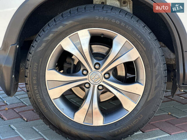 Белый Хонда СРВ, объемом двигателя 2.35 л и пробегом 200 тыс. км за 16800 $, фото 8 на Automoto.ua