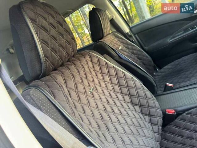 Белый Хонда СРВ, объемом двигателя 2.4 л и пробегом 169 тыс. км за 13980 $, фото 37 на Automoto.ua