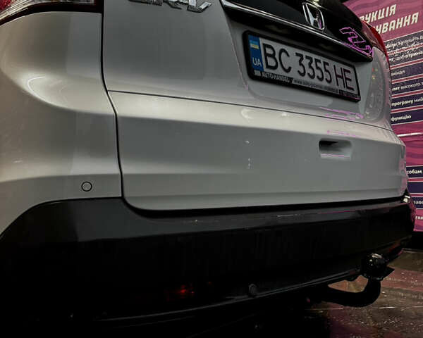 Белый Хонда СРВ, объемом двигателя 2.2 л и пробегом 208 тыс. км за 17200 $, фото 4 на Automoto.ua