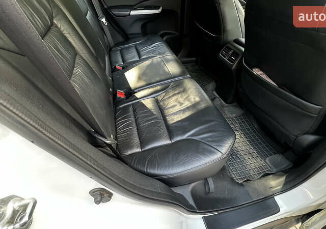 Белый Хонда СРВ, объемом двигателя 2.35 л и пробегом 222 тыс. км за 16100 $, фото 24 на Automoto.ua
