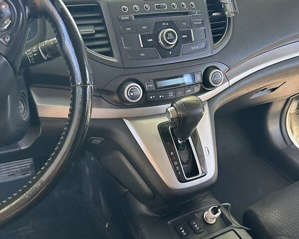 Білий Хонда СРВ, об'ємом двигуна 2.35 л та пробігом 255 тис. км за 15000 $, фото 7 на Automoto.ua