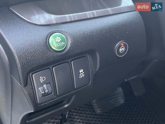 Білий Хонда СРВ, об'ємом двигуна 2.35 л та пробігом 179 тис. км за 16900 $, фото 27 на Automoto.ua