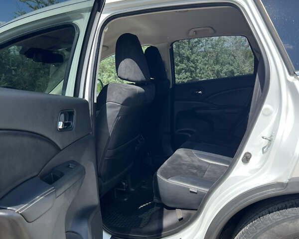 Белый Хонда СРВ, объемом двигателя 2.2 л и пробегом 210 тыс. км за 15999 $, фото 12 на Automoto.ua