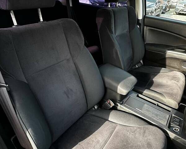 Белый Хонда СРВ, объемом двигателя 2.35 л и пробегом 175 тыс. км за 16500 $, фото 18 на Automoto.ua