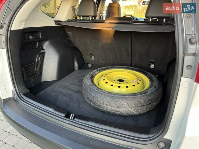 Білий Хонда СРВ, об'ємом двигуна 2.35 л та пробігом 178 тис. км за 16900 $, фото 45 на Automoto.ua