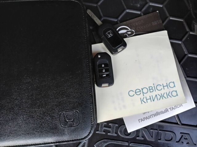 Білий Хонда СРВ, об'ємом двигуна 2.4 л та пробігом 107 тис. км за 18600 $, фото 18 на Automoto.ua