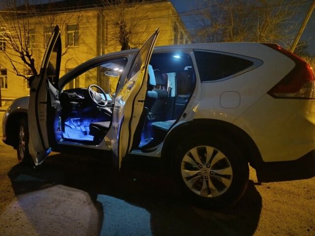 Белый Хонда СРВ, объемом двигателя 1.6 л и пробегом 160 тыс. км за 16400 $, фото 3 на Automoto.ua