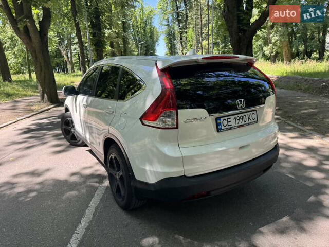 Белый Хонда СРВ, объемом двигателя 2.35 л и пробегом 200 тыс. км за 15500 $, фото 5 на Automoto.ua