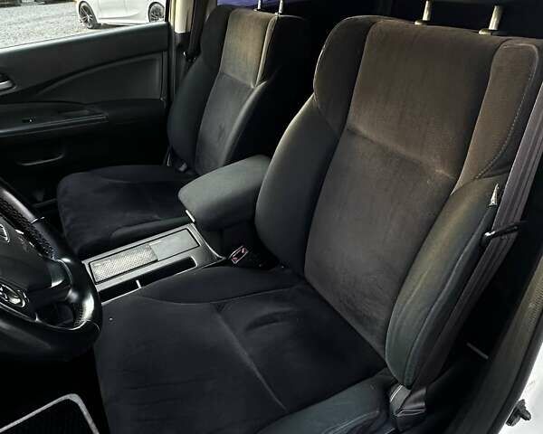 Белый Хонда СРВ, объемом двигателя 2.35 л и пробегом 175 тыс. км за 16500 $, фото 12 на Automoto.ua