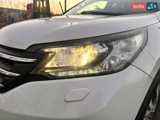 Белый Хонда СРВ, объемом двигателя 2.2 л и пробегом 152 тыс. км за 18750 $, фото 4 на Automoto.ua