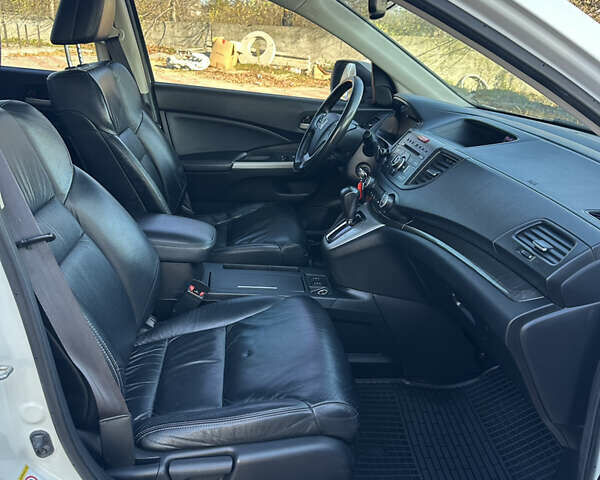 Белый Хонда СРВ, объемом двигателя 2.35 л и пробегом 200 тыс. км за 16800 $, фото 19 на Automoto.ua