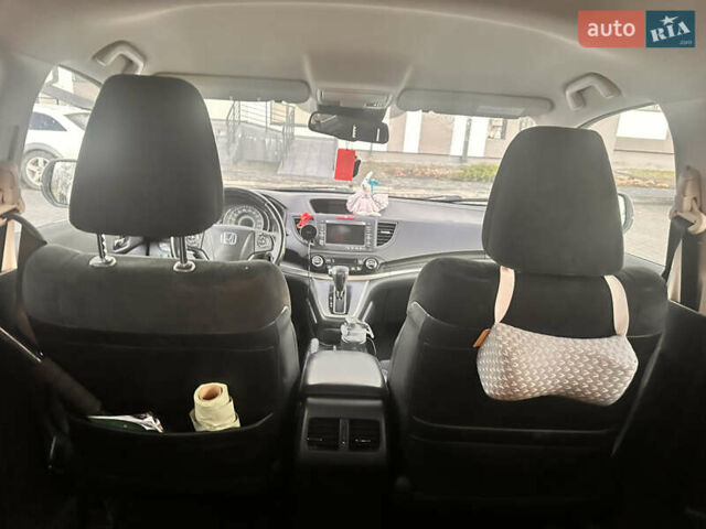 Белый Хонда СРВ, объемом двигателя 2.2 л и пробегом 152 тыс. км за 18750 $, фото 16 на Automoto.ua