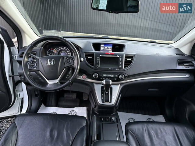 Белый Хонда СРВ, объемом двигателя 2.2 л и пробегом 200 тыс. км за 17500 $, фото 24 на Automoto.ua