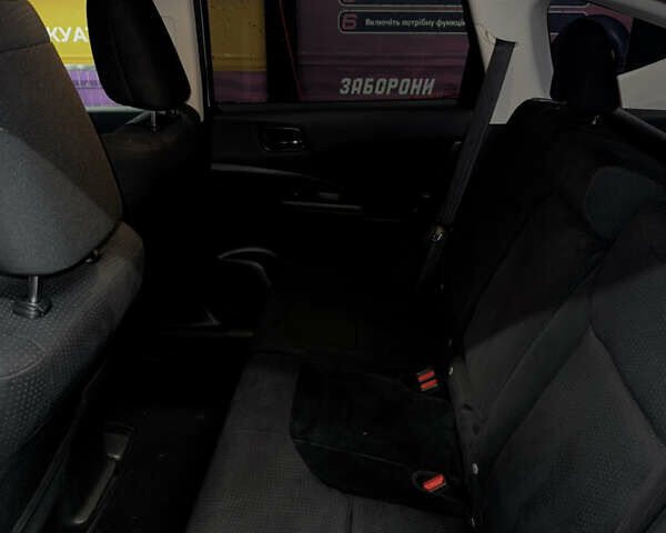 Белый Хонда СРВ, объемом двигателя 2.2 л и пробегом 208 тыс. км за 17200 $, фото 16 на Automoto.ua