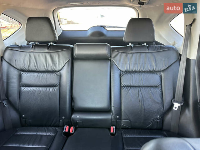 Белый Хонда СРВ, объемом двигателя 2.35 л и пробегом 200 тыс. км за 16800 $, фото 14 на Automoto.ua