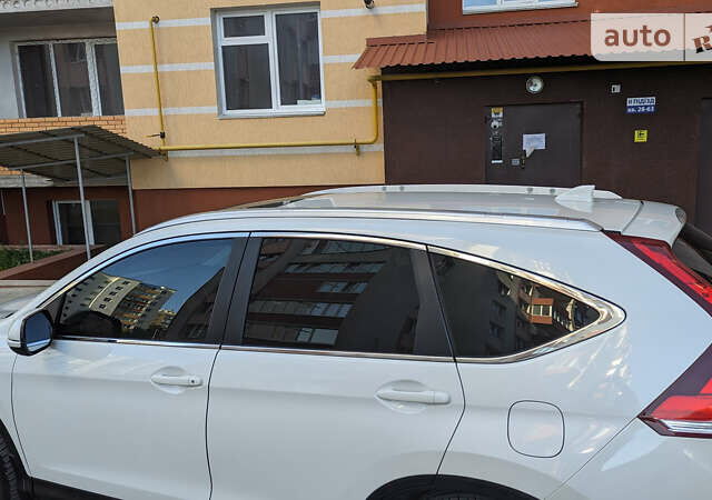 Белый Хонда СРВ, объемом двигателя 2.4 л и пробегом 192 тыс. км за 17000 $, фото 10 на Automoto.ua