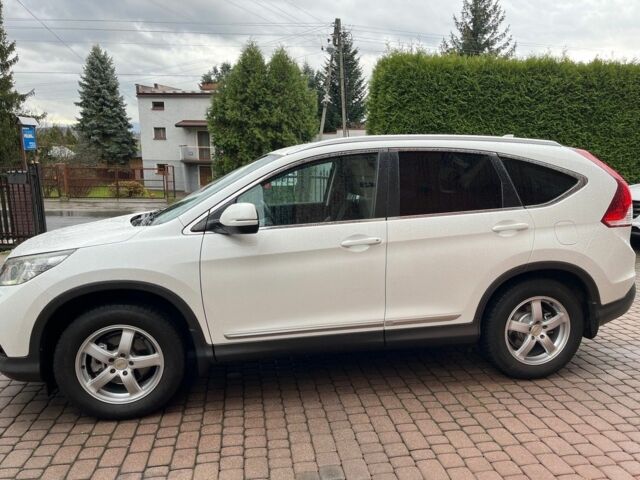 Белый Хонда СРВ, объемом двигателя 2 л и пробегом 121 тыс. км за 7500 $, фото 2 на Automoto.ua