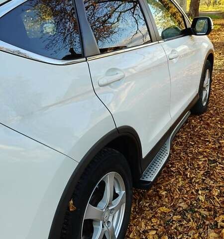 Белый Хонда СРВ, объемом двигателя 2.2 л и пробегом 260 тыс. км за 14700 $, фото 6 на Automoto.ua