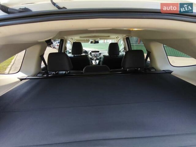 Белый Хонда СРВ, объемом двигателя 2.35 л и пробегом 200 тыс. км за 16000 $, фото 14 на Automoto.ua