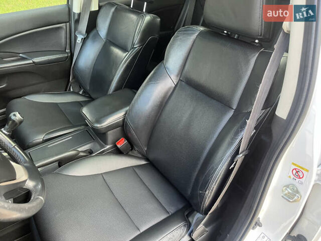 Белый Хонда СРВ, объемом двигателя 2.2 л и пробегом 250 тыс. км за 18799 $, фото 43 на Automoto.ua
