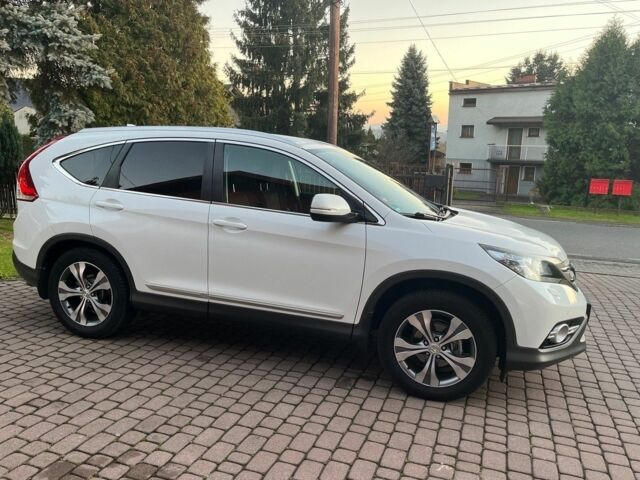 Белый Хонда СРВ, объемом двигателя 2 л и пробегом 121 тыс. км за 7500 $, фото 1 на Automoto.ua