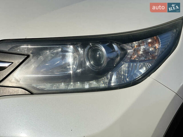 Белый Хонда СРВ, объемом двигателя 2.35 л и пробегом 200 тыс. км за 16800 $, фото 10 на Automoto.ua