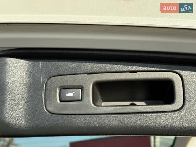 Белый Хонда СРВ, объемом двигателя 2.2 л и пробегом 254 тыс. км за 16950 $, фото 42 на Automoto.ua