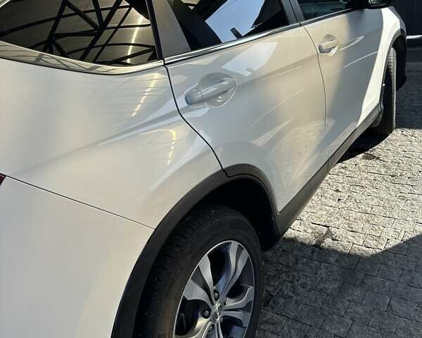 Білий Хонда СРВ, об'ємом двигуна 2.35 л та пробігом 255 тис. км за 15000 $, фото 4 на Automoto.ua