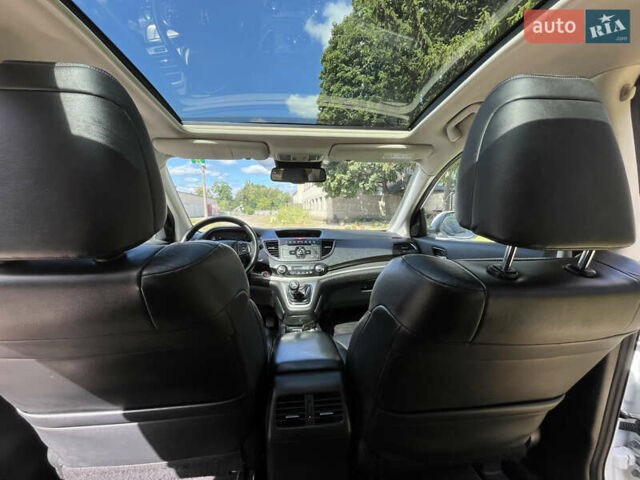 Белый Хонда СРВ, объемом двигателя 2.2 л и пробегом 250 тыс. км за 18799 $, фото 62 на Automoto.ua