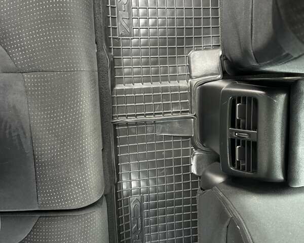 Білий Хонда СРВ, об'ємом двигуна 2.35 л та пробігом 38 тис. км за 18300 $, фото 67 на Automoto.ua