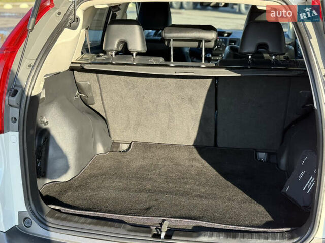 Белый Хонда СРВ, объемом двигателя 2.2 л и пробегом 254 тыс. км за 16950 $, фото 40 на Automoto.ua