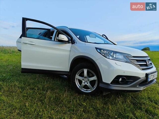 Белый Хонда СРВ, объемом двигателя 2.2 л и пробегом 250 тыс. км за 14800 $, фото 2 на Automoto.ua