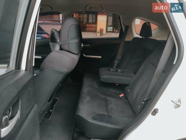 Белый Хонда СРВ, объемом двигателя 2.35 л и пробегом 94 тыс. км за 18200 $, фото 11 на Automoto.ua