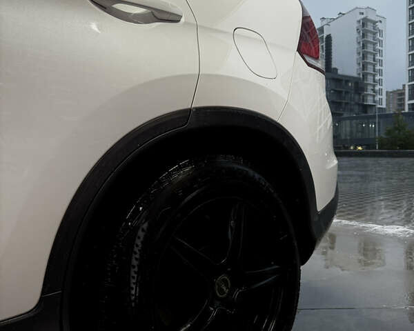 Белый Хонда СРВ, объемом двигателя 2.2 л и пробегом 208 тыс. км за 17200 $, фото 9 на Automoto.ua